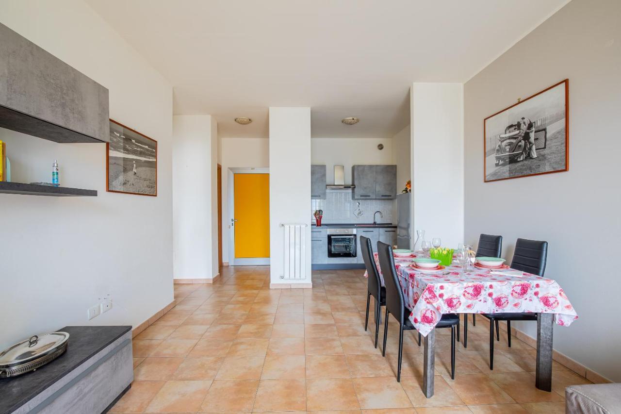 Pretty House Apartment เวียเรจโจ ภายนอก รูปภาพ